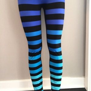 K-Deer Alexis Stripe Legging Cropped
